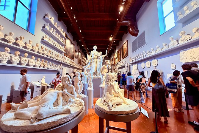 Uffizi & Accademia Timed Entry: Small Group Duomo Walking Tour - Group size, guides, and the pace of the day