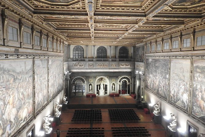Uffizi and Palazzo Vecchio Combo Private Tour - Moving next door to Palazzo Vecchio