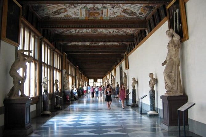 Uffizi Exclusive Semi-Private Tour, Top-Rated Guide, Max 6 Pax - Starting in Piazza della Signoria