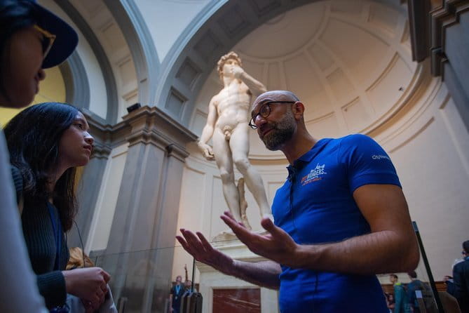 Uffizi Gallery Florence Guided Tour Semi-Private 8ppl Max - Which guide style suits you