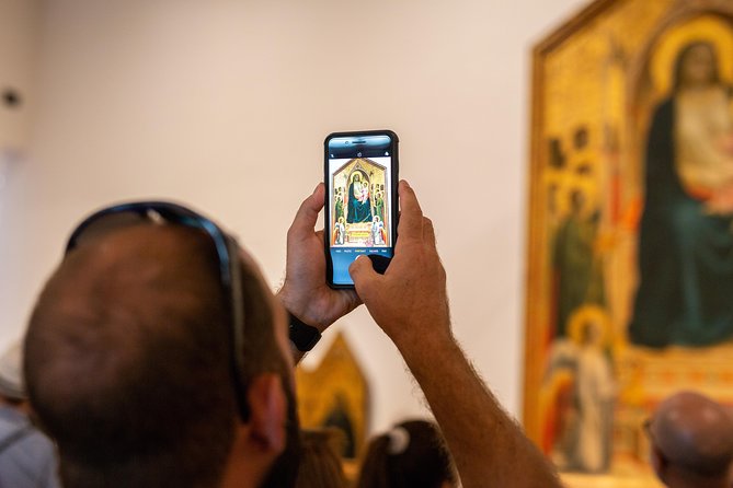 Uffizi Gallery Reserved Entry & Optional Guided Tour Upgrade - Crowds, stairs, and practical limits
