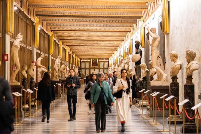 Uffizi Gallery Small Group Guided Tour with Tickets - Giotto and the turn toward natural figures