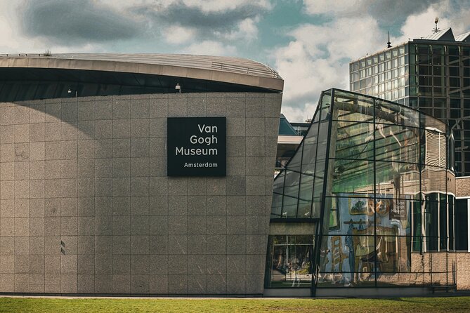 Van Gogh Museum Guided Tour •10 people• Face to Face with Vincent - The final 70 days and the pressure of the story