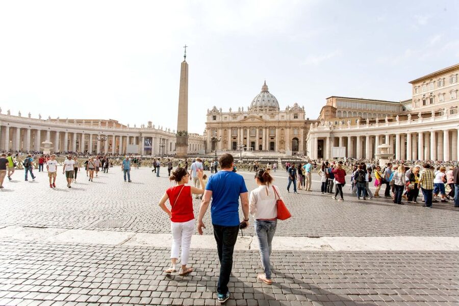 Vatican City: Skip-the-Line Vatican Museums & Sistine Chapel - Entering the Vatican Museums without the regular wait