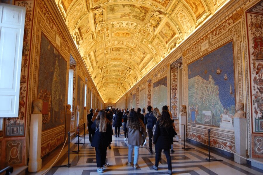 Vatican Museum & Sistine Chapel Skip-the-Line Ticket & Host - Raphael and the Other Major Artworks