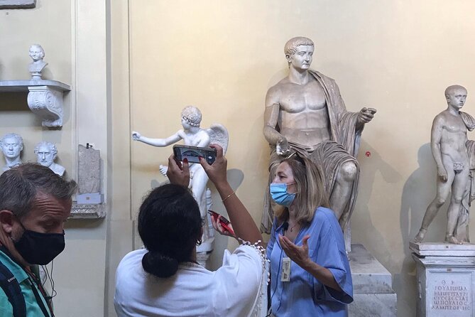 Vatican Museums and Sistine Chapel last entry Guided Tour - What the hop-on hop-off bus adds to the package