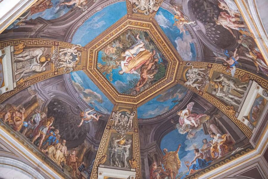 Vatican Museums, Sistine Chapel and Basilica Guided Tour - Vatican Museums: let the guide supply the map