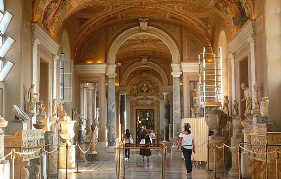 Vatican Museums & Sistine Chapel Guided Tour - The guide makes the biggest difference