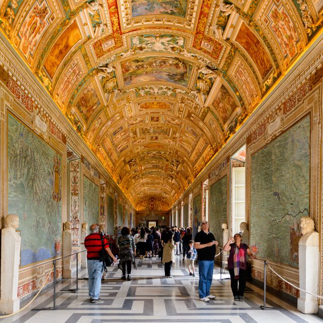 Vatican Museums: Skip-the-Ticket-Line 2.5-Hour Guided Tour - Renaissance art, church power, and artist rivalry