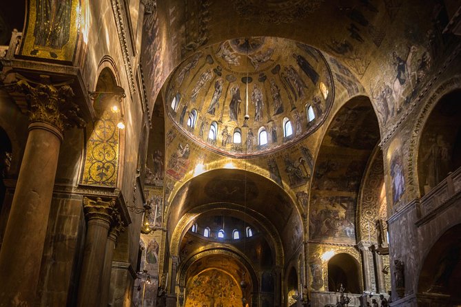 Venice's Best: Basilica, Doge's Palace, Gondola & History Gallery - The gondola ride: classic Venice, with shared seating