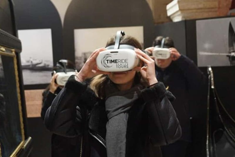 Venice: The Gondola Gallery 3D Experience - Is this a real gondola ride?
