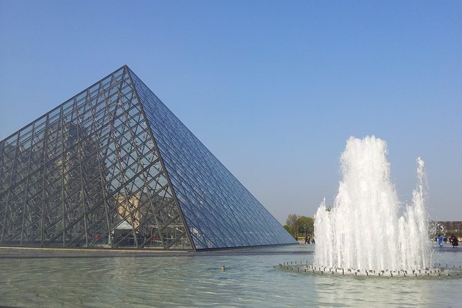VIP Paris in a Day: Montmartre, Louvre, Île de la Cité, Cruise - What the $479.97 price really buys