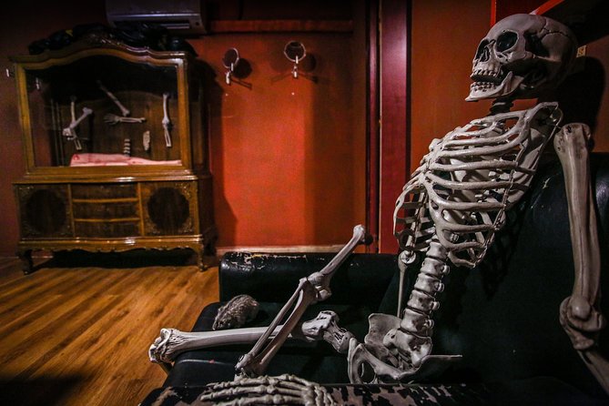 Xcape Room Bcn: Corpse Gallery Escape Room Barcelona - Is $29.09 good value?
